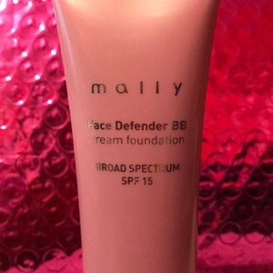 Mally Face Defender BB